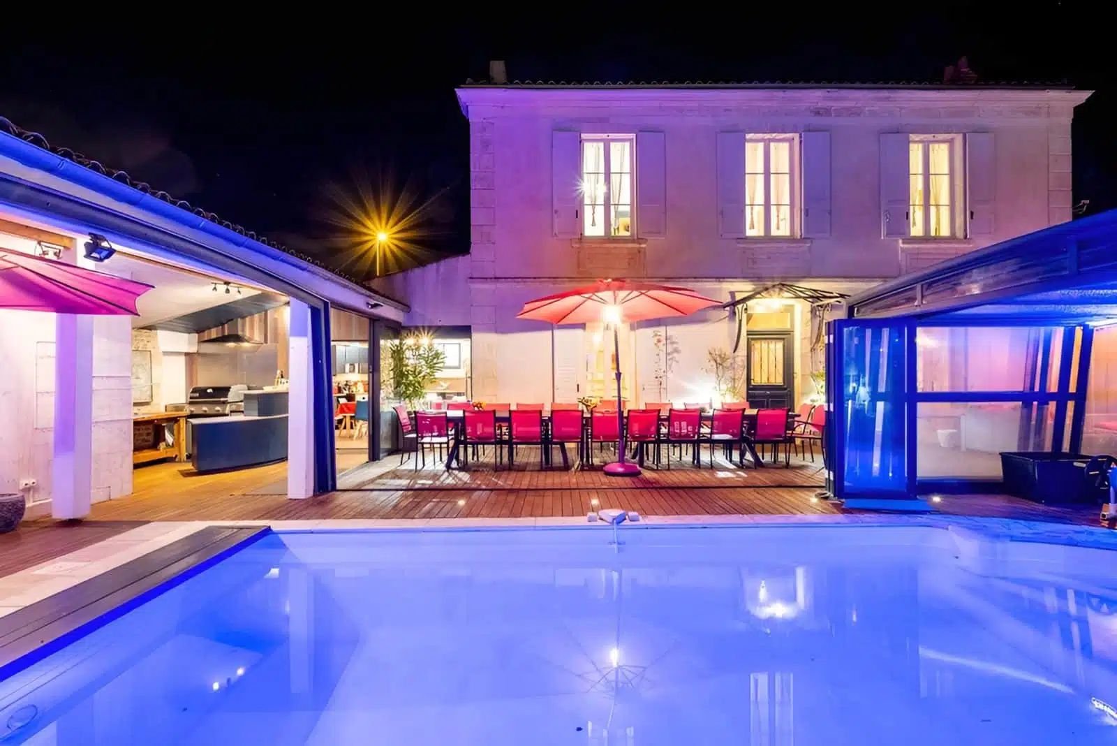 location-villa-groupe-rochelle-angoulins-mer-piscine-1-1600x1068
